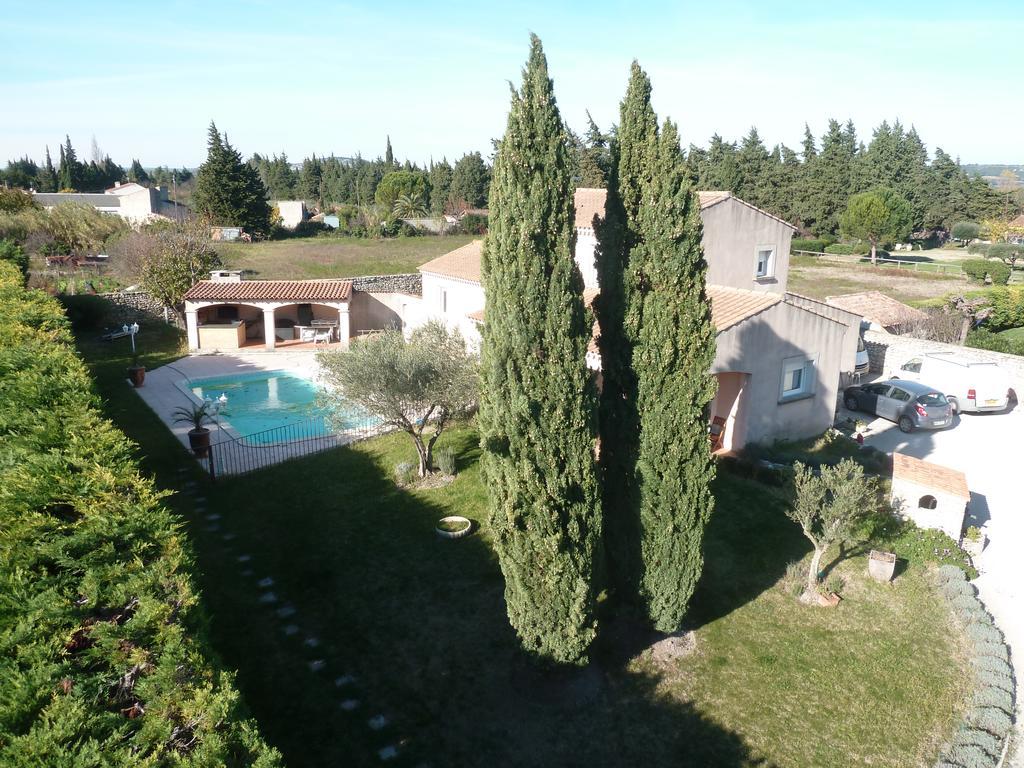 Les Chambres D'Hotes D'Eloise, Piscine Privee Aramon Exterior photo